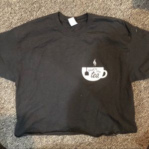 Custom cropped Tea graphic T-shirt